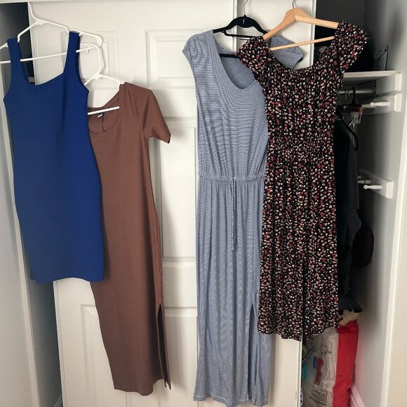 4 Women's Summer Dresses Sizes xs/s - Picture 1 of 3